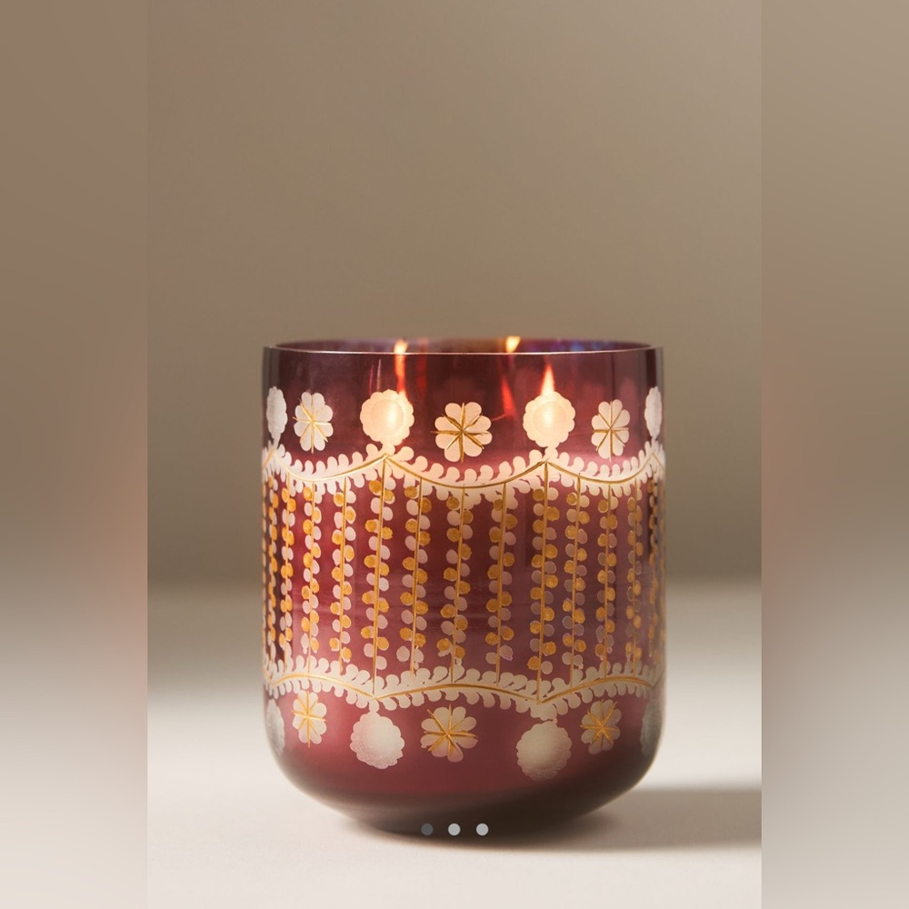 Anthropologie Fana Woody Fresh Balsam & Cedarwood
Glass Candle Small 19.4oz NEW